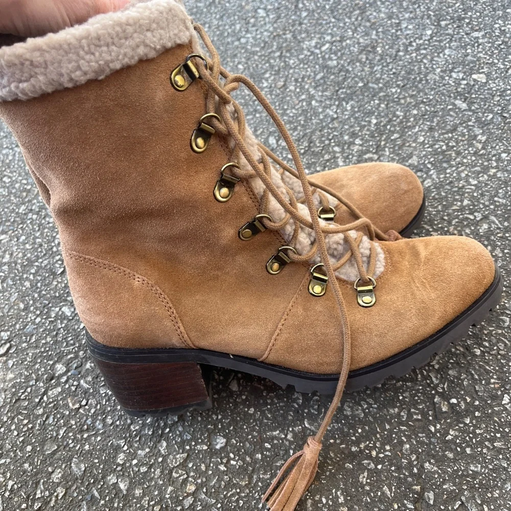 Aerosoles warm winter Sherpa faux fur lined Lace Up Boots Women’s Size 9 - Picture 3 of 5